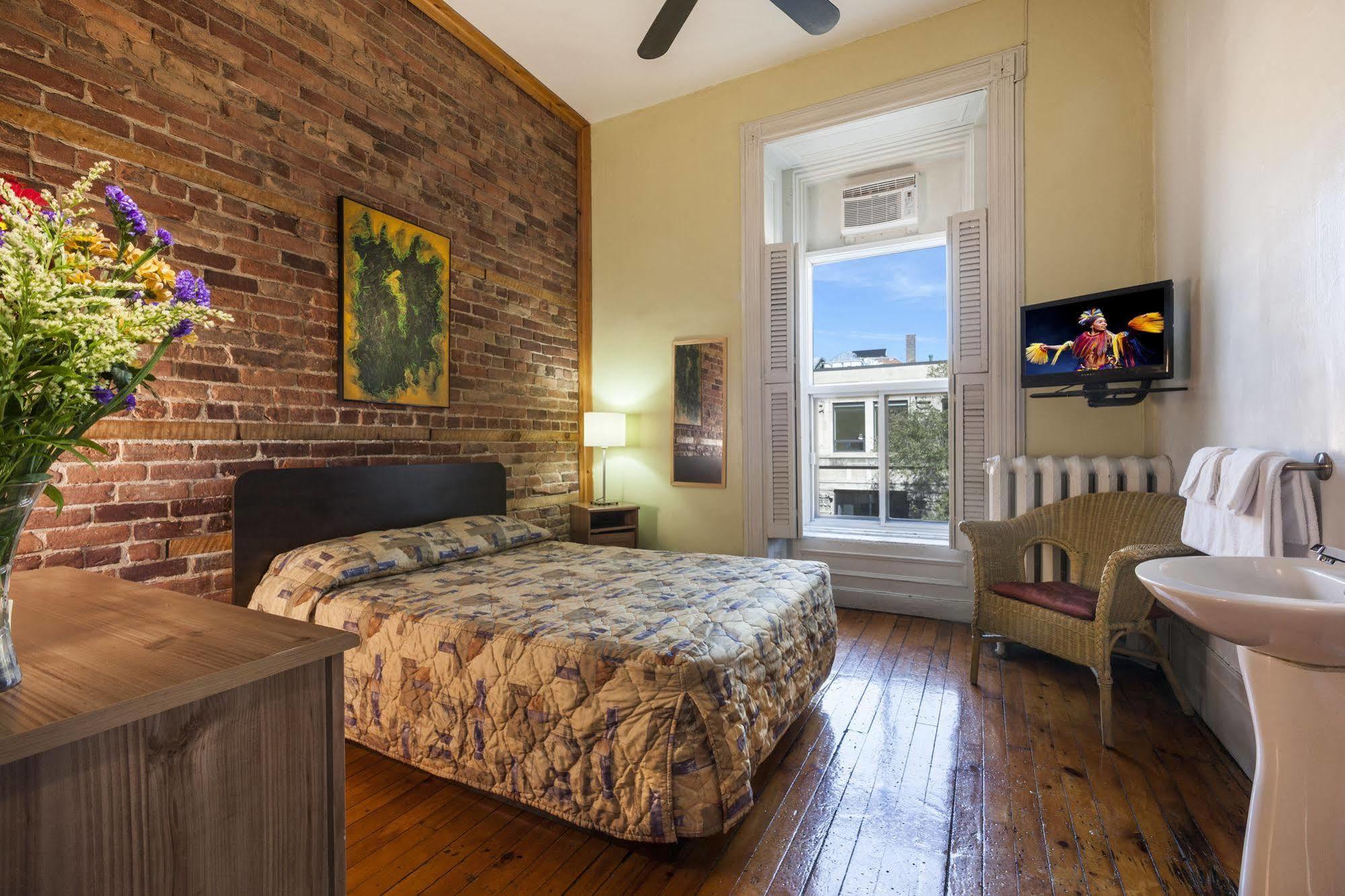 Hotel Abri Du Voyageur Montreal